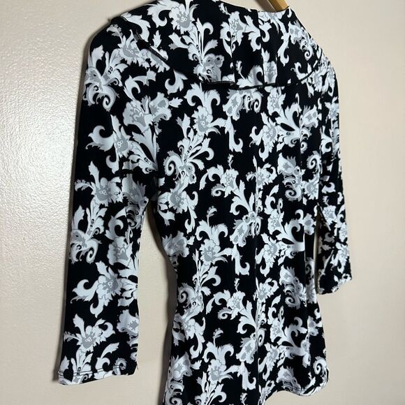 CLEARANCE! B/W WHBM Floral Ruffle Blouse Size XS VGUC - Picture 4 of 6